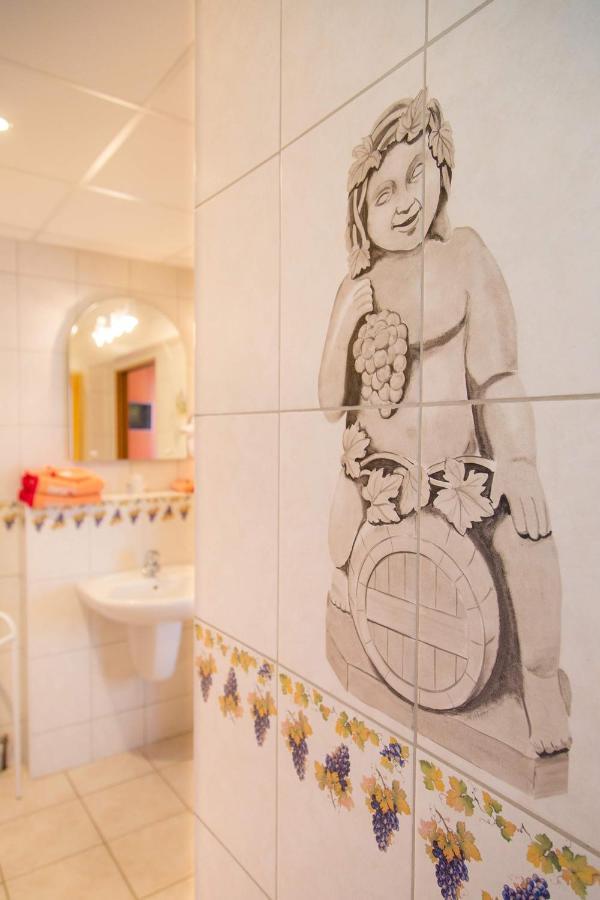 Domaine Bacchus Bed and Breakfast Reuil-sur-Marne Esterno foto