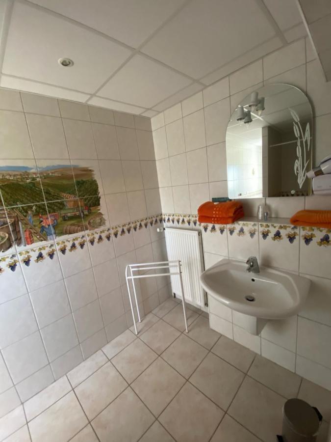 Domaine Bacchus Bed and Breakfast Reuil-sur-Marne Esterno foto